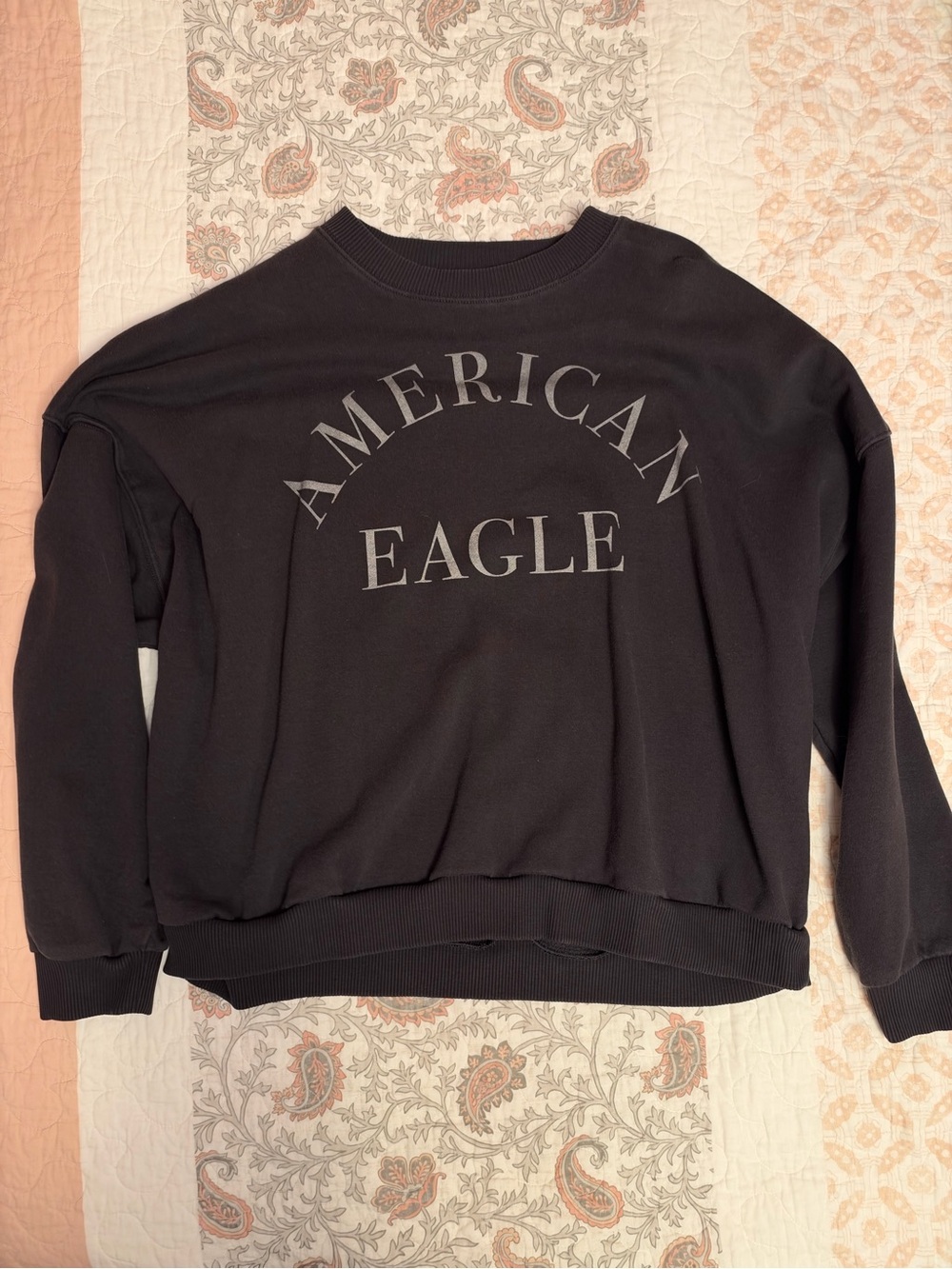 American Eagle Outfitters Black Crewneck Sweatshirt with Gray Logo